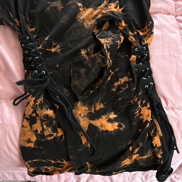 Top - Picture 2 of 3